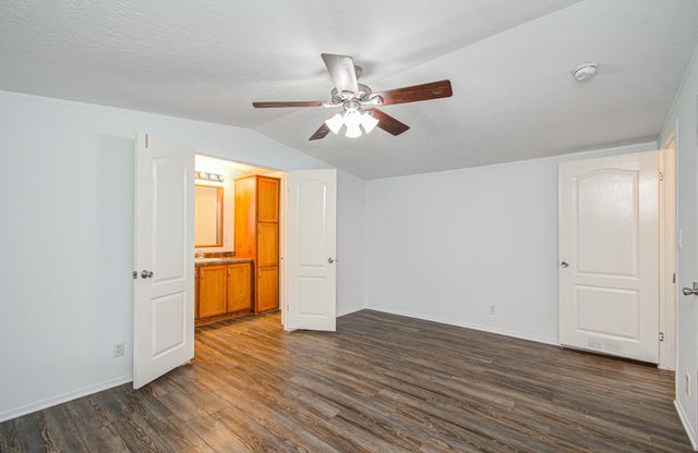 222 Kernohan Street, Crosby, TX 77532