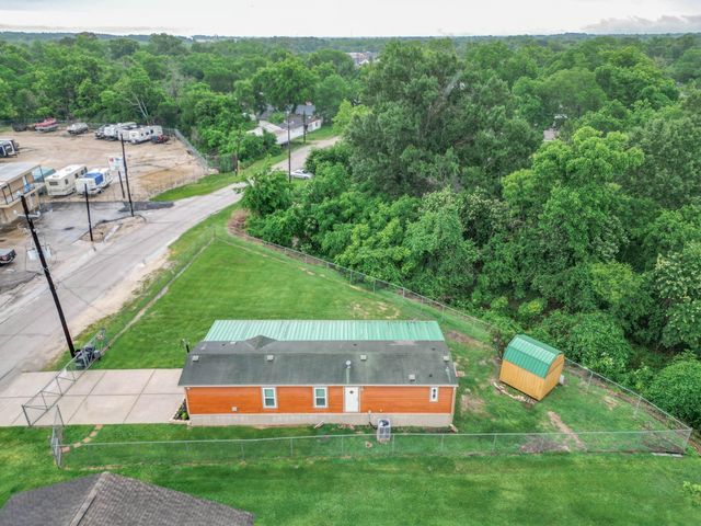 222 Kernohan Street, Crosby, TX 77532