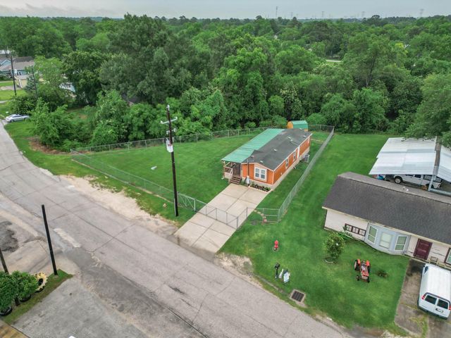 222 Kernohan Street, Crosby, TX 77532