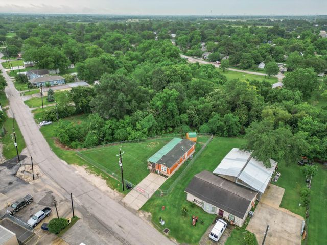 222 Kernohan Street, Crosby, TX 77532