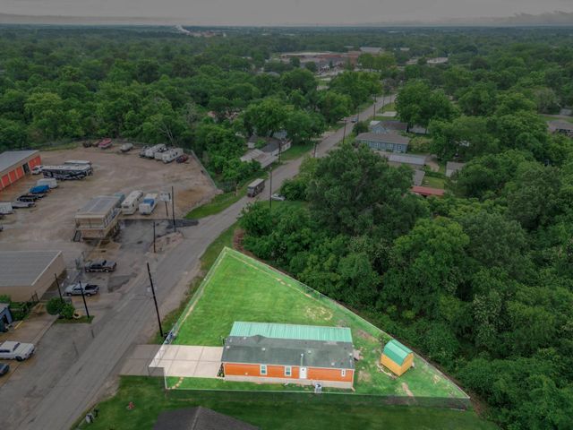 222 Kernohan Street, Crosby, TX 77532