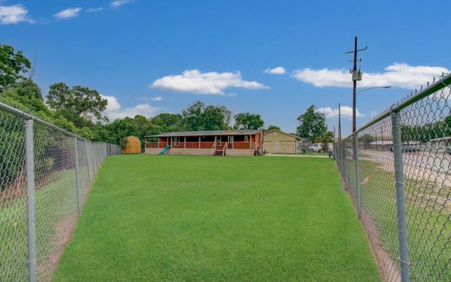 222 Kernohan Street, Crosby, TX 77532