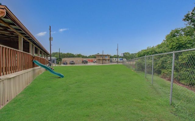 222 Kernohan Street, Crosby, TX 77532