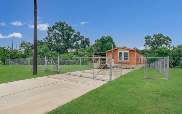 222 Kernohan Street, Crosby, TX 77532