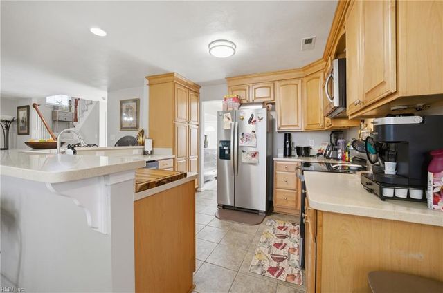 200 Jennifer CT, Suffolk, VA 23434