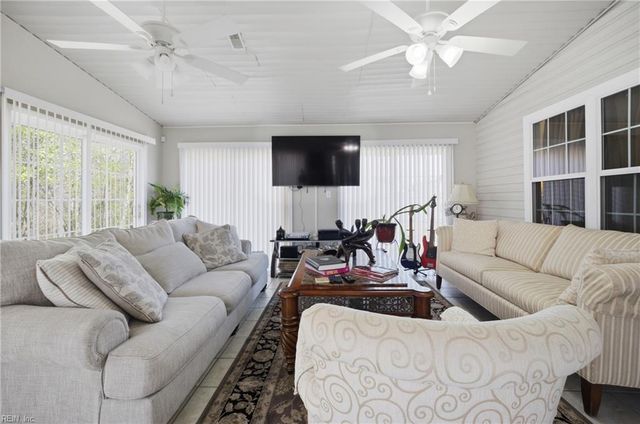 200 Jennifer CT, Suffolk, VA 23434