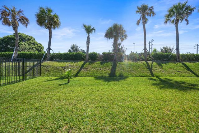 8588 Dahlia Circle, Port St. Lucie, FL 34986