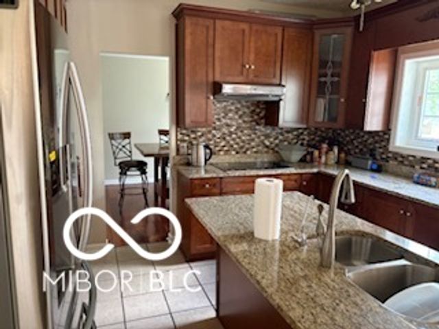 636 Creston Point Circle, Indianapolis, IN 46239