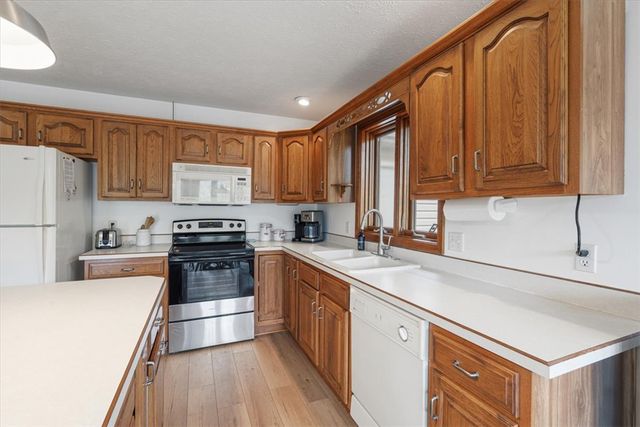 814 County Road 1524, Eureka Springs, AR 72632