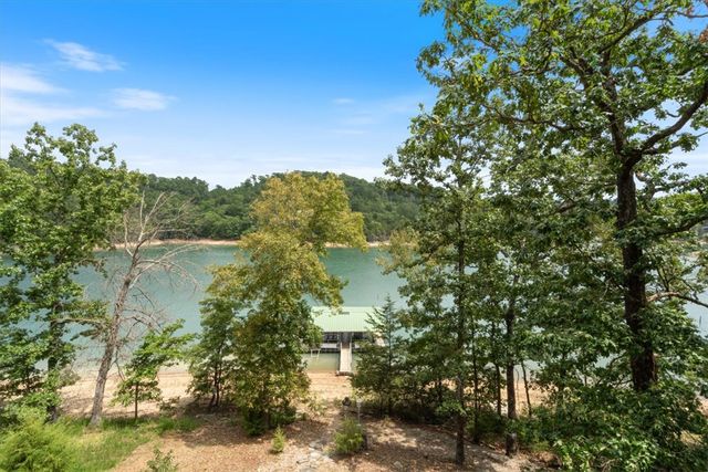814 County Road 1524, Eureka Springs, AR 72632