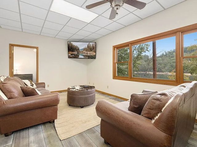 814 County Road 1524, Eureka Springs, AR 72632