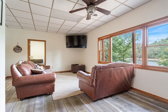 814 County Road 1524, Eureka Springs, AR 72632