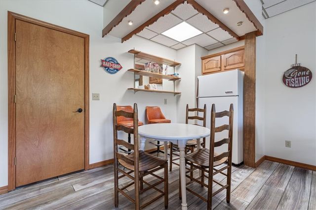 814 County Road 1524, Eureka Springs, AR 72632
