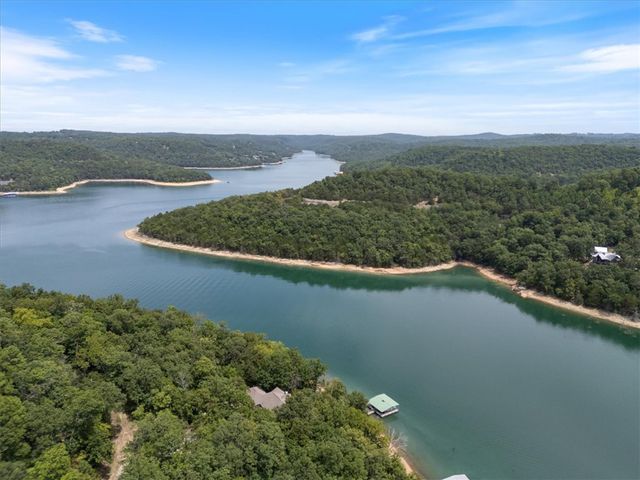 814 County Road 1524, Eureka Springs, AR 72632
