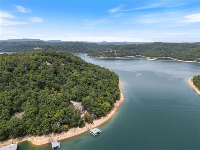 814 County Road 1524, Eureka Springs, AR 72632