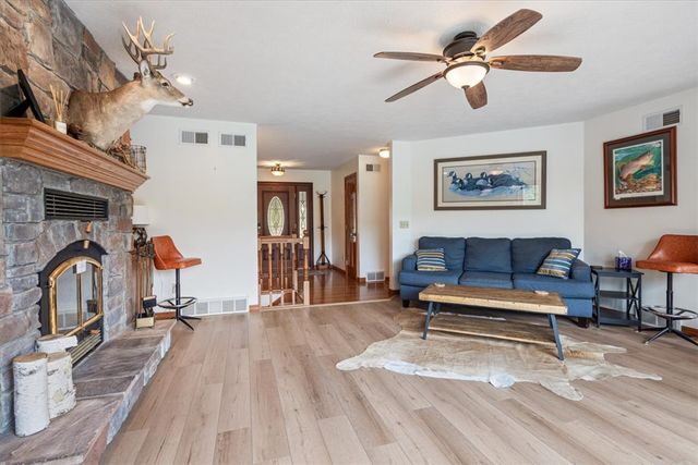 814 County Road 1524, Eureka Springs, AR 72632