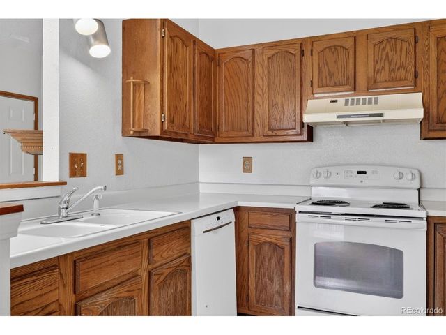 125 N Holcomb St, Castle Rock, CO 80104