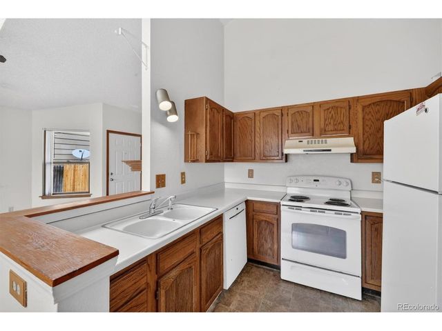 125 N Holcomb St, Castle Rock, CO 80104