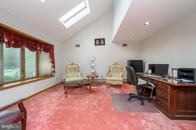 4 DRINKING BROOK RD, Monmouth Junction, NJ 08852