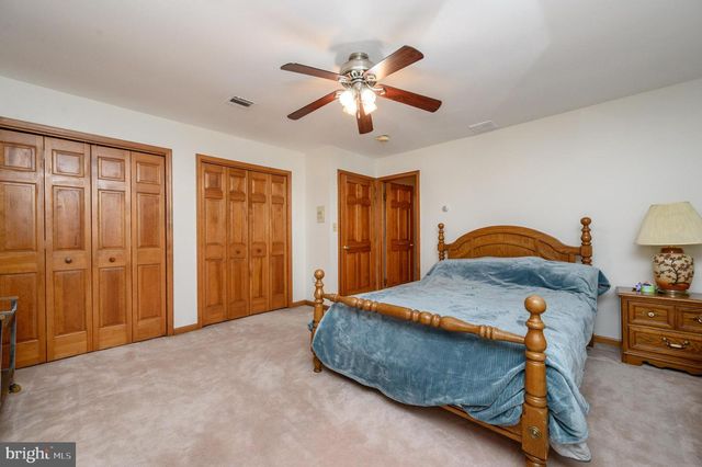 4 DRINKING BROOK RD, Monmouth Junction, NJ 08852