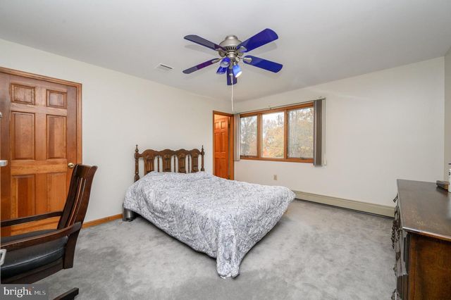 4 DRINKING BROOK RD, Monmouth Junction, NJ 08852