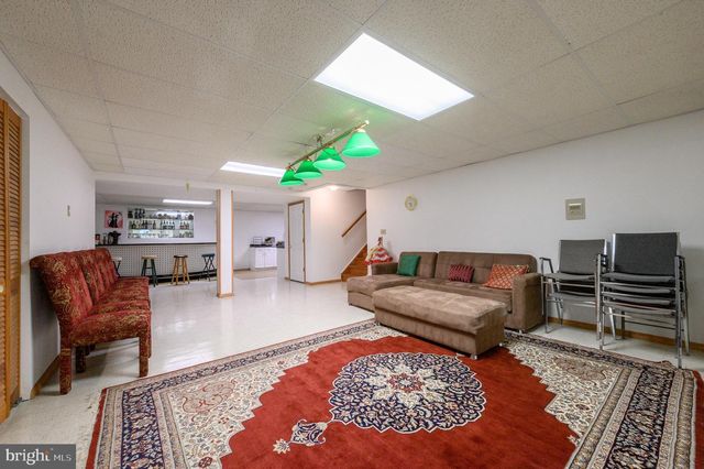 4 DRINKING BROOK RD, Monmouth Junction, NJ 08852