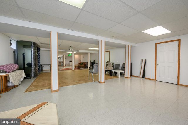 4 DRINKING BROOK RD, Monmouth Junction, NJ 08852