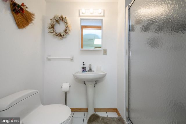 4 DRINKING BROOK RD, Monmouth Junction, NJ 08852