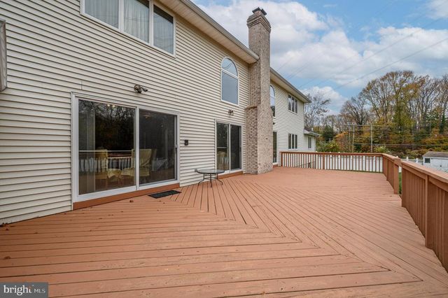 4 DRINKING BROOK RD, Monmouth Junction, NJ 08852