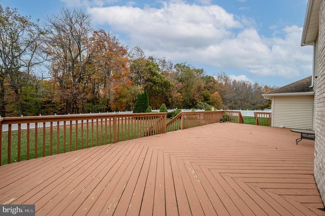 4 DRINKING BROOK RD, Monmouth Junction, NJ 08852