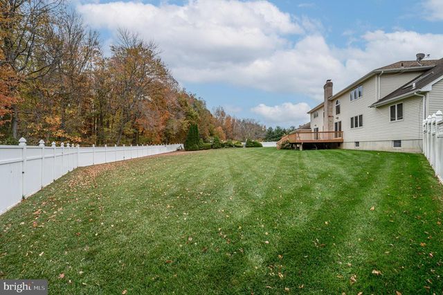 4 DRINKING BROOK RD, Monmouth Junction, NJ 08852