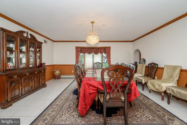 4 DRINKING BROOK RD, Monmouth Junction, NJ 08852