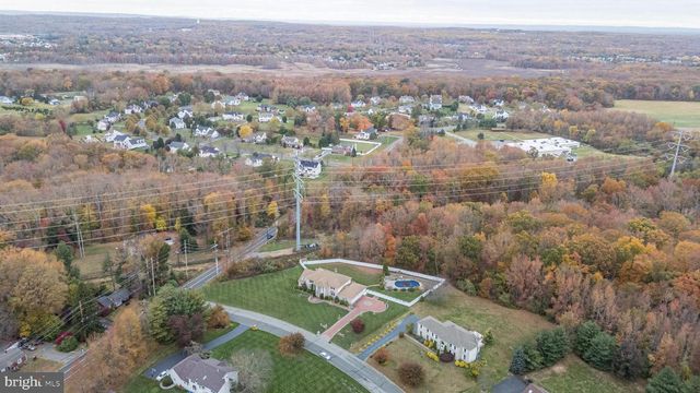 4 DRINKING BROOK RD, Monmouth Junction, NJ 08852