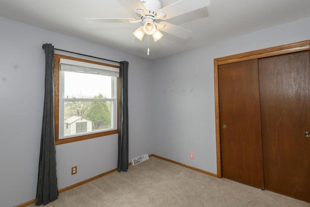 8160 Wildwood DRIVE, Oak Creek, WI 53154