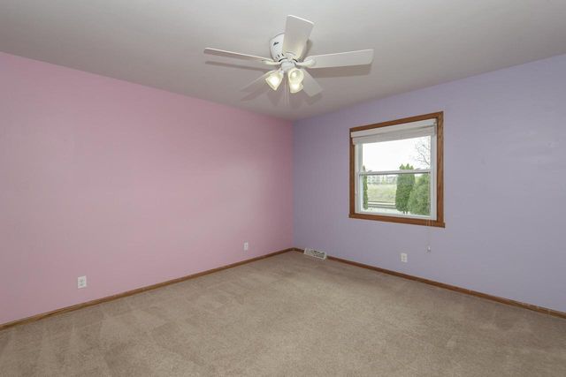8160 Wildwood DRIVE, Oak Creek, WI 53154