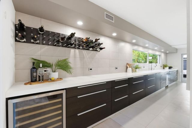 129 Lowell Avenue, Palo Alto, CA 94301