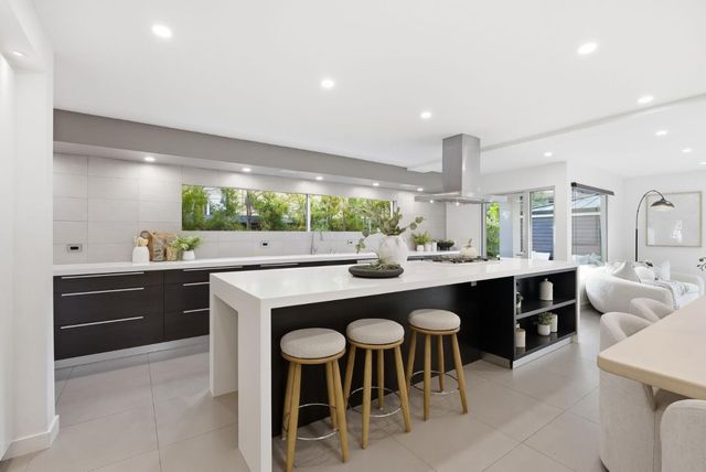 129 Lowell Avenue, Palo Alto, CA 94301