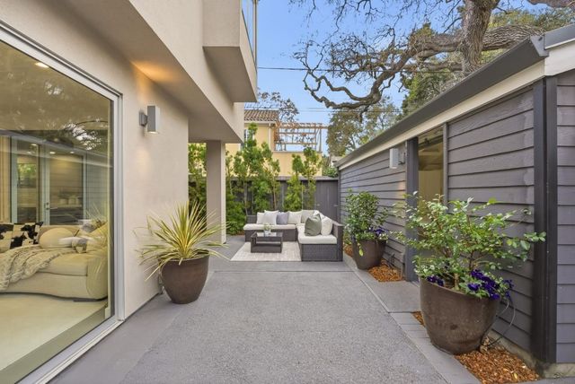 129 Lowell Avenue, Palo Alto, CA 94301