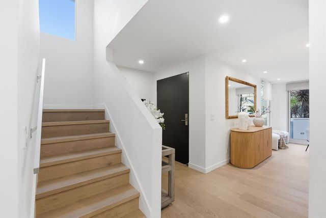 129 Lowell Avenue, Palo Alto, CA 94301