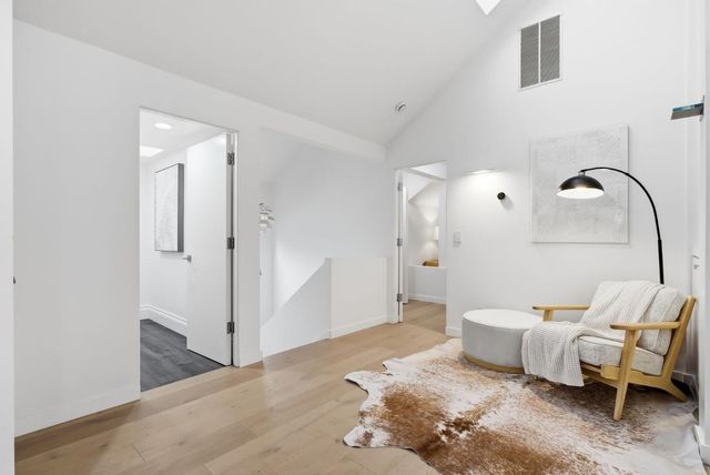 129 Lowell Avenue, Palo Alto, CA 94301