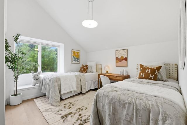 129 Lowell Avenue, Palo Alto, CA 94301