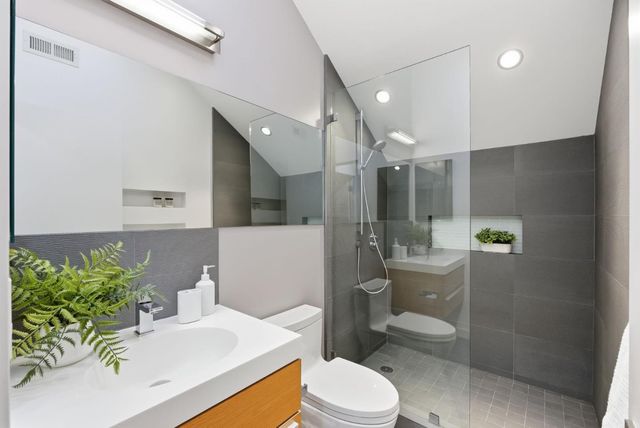 129 Lowell Avenue, Palo Alto, CA 94301