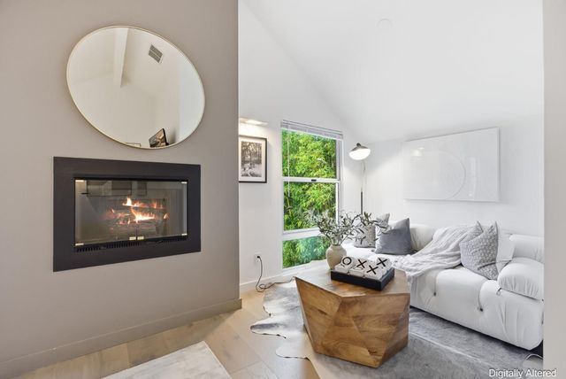 129 Lowell Avenue, Palo Alto, CA 94301