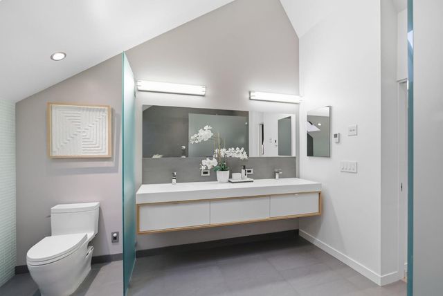 129 Lowell Avenue, Palo Alto, CA 94301