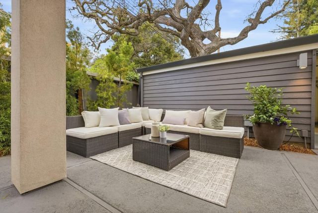 129 Lowell Avenue, Palo Alto, CA 94301