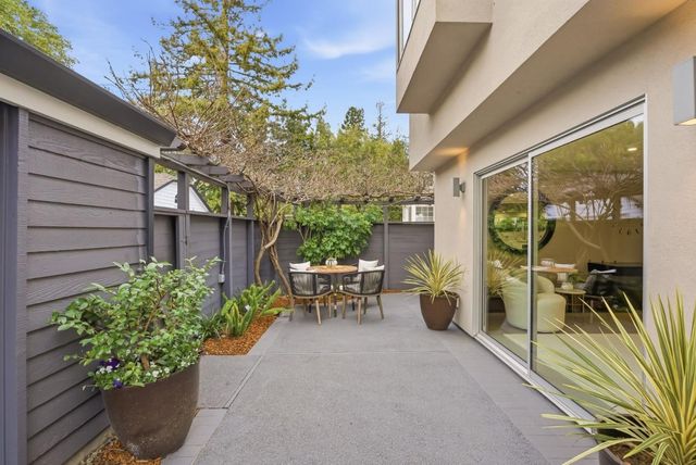 129 Lowell Avenue, Palo Alto, CA 94301