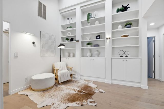 129 Lowell Avenue, Palo Alto, CA 94301