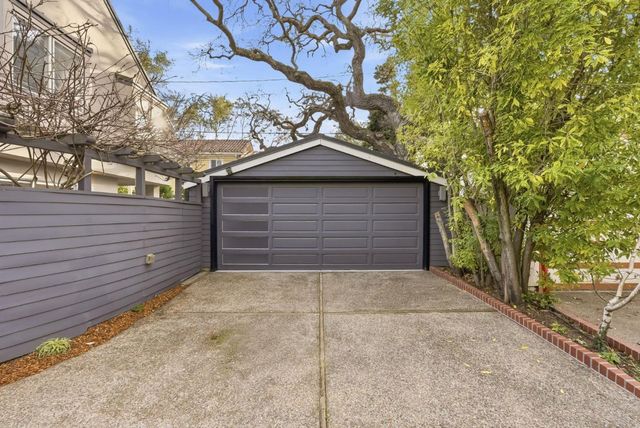 129 Lowell Avenue, Palo Alto, CA 94301