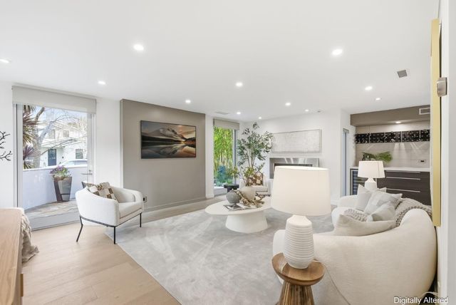 129 Lowell Avenue, Palo Alto, CA 94301