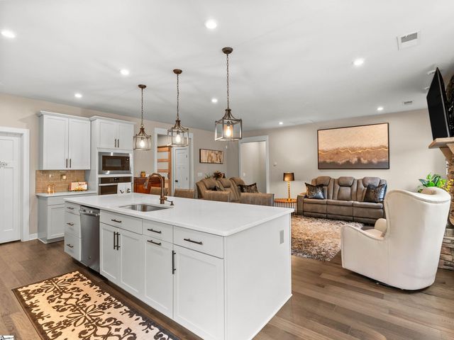 102 Mohegan Way, Greenville, SC 29607